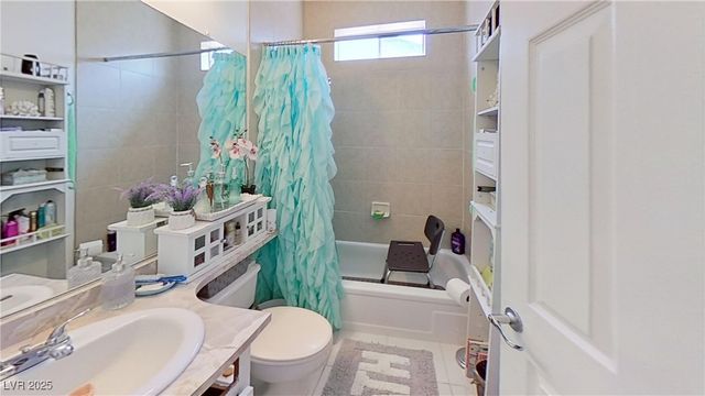 1569 Hialeah Drive, Las Vegas, NV 89119