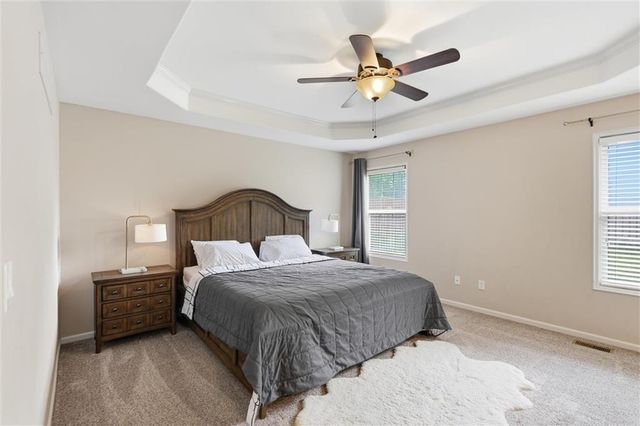 3205 SW Alice Lane, Lee's Summit, MO 64082