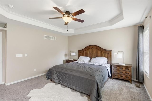 3205 SW Alice Lane, Lee's Summit, MO 64082