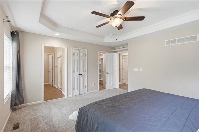 3205 SW Alice Lane, Lee's Summit, MO 64082