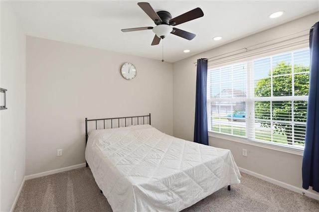 3205 SW Alice Lane, Lee's Summit, MO 64082