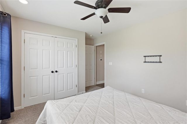 3205 SW Alice Lane, Lee's Summit, MO 64082