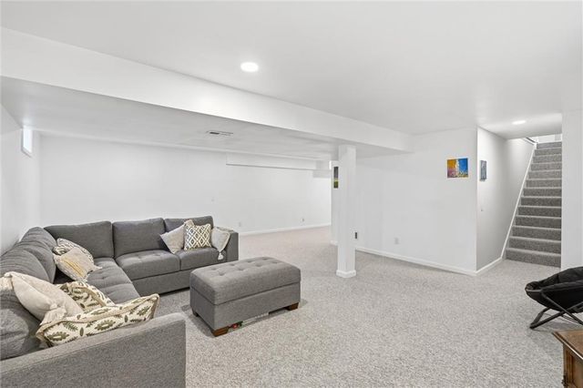 3205 SW Alice Lane, Lee's Summit, MO 64082