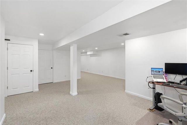 3205 SW Alice Lane, Lee's Summit, MO 64082