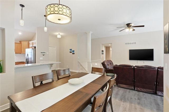 3205 SW Alice Lane, Lee's Summit, MO 64082