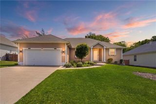 3205 SW Alice Lane, Lee's Summit, MO 64082