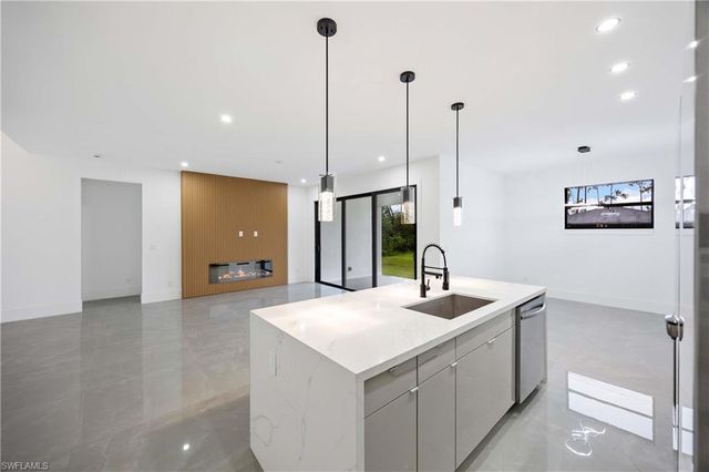 3809 Sunset RD, Lehigh Acres, FL 33971