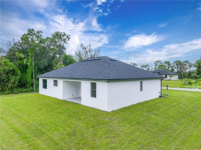 3809 Sunset RD, Lehigh Acres, FL 33971