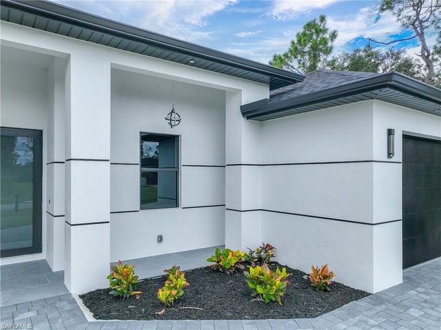 3809 Sunset RD, Lehigh Acres, FL 33971