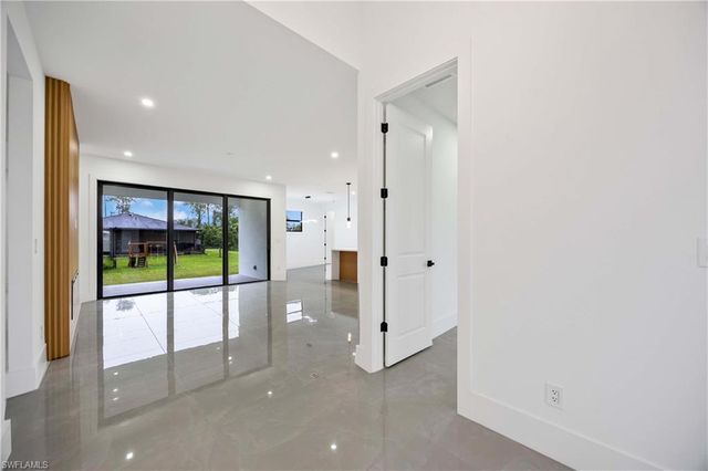 3809 Sunset RD, Lehigh Acres, FL 33971