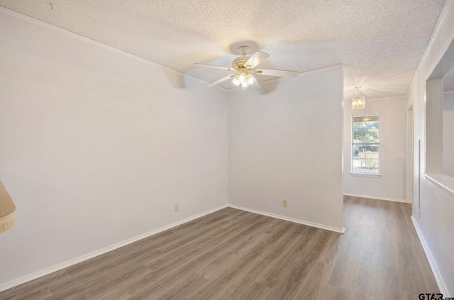 504 Woodland Hills Dr, Tyler, TX 75701