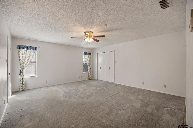 504 Woodland Hills Dr, Tyler, TX 75701