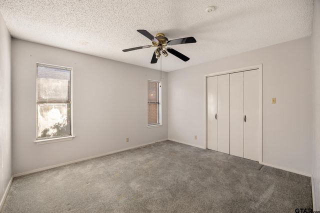 504 Woodland Hills Dr, Tyler, TX 75701