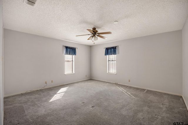 504 Woodland Hills Dr, Tyler, TX 75701