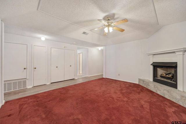 504 Woodland Hills Dr, Tyler, TX 75701