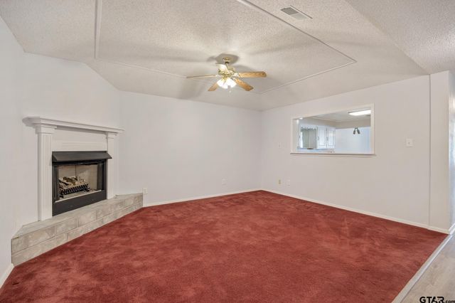 504 Woodland Hills Dr, Tyler, TX 75701