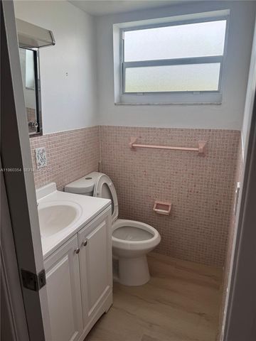 20320 NE 2nd Ave 31, Miami Gardens, FL 33179