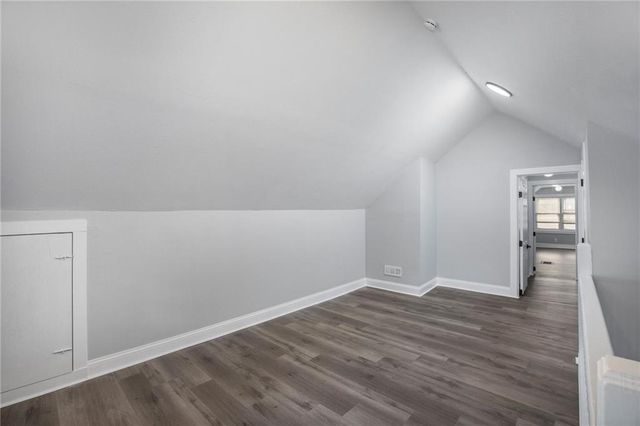 2220 S Cedar Avenue, Independence, MO 64052