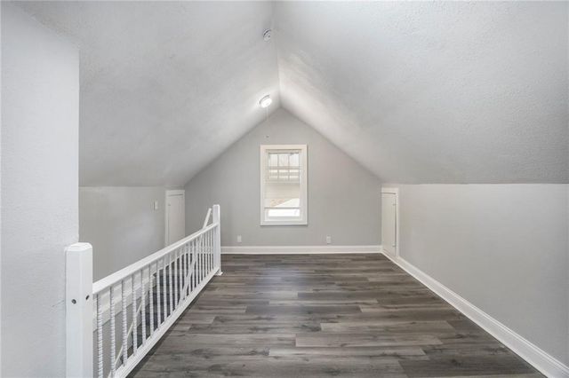 2220 S Cedar Avenue, Independence, MO 64052