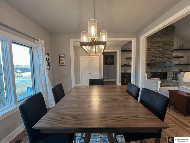 22505 Orchard Plaza, Elkhorn, NE 68022