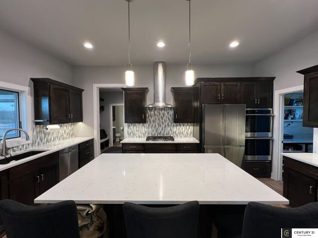 22505 Orchard Plaza, Elkhorn, NE 68022