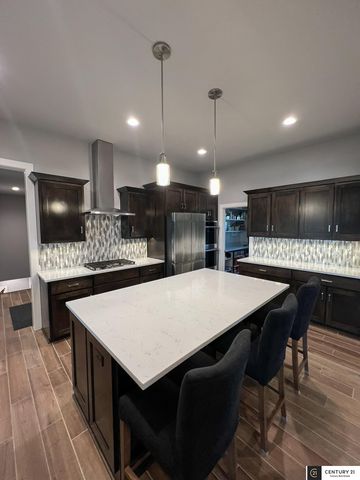 22505 Orchard Plaza, Elkhorn, NE 68022