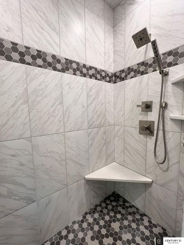 22505 Orchard Plaza, Elkhorn, NE 68022