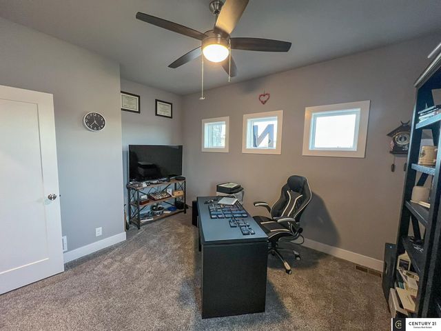 22505 Orchard Plaza, Elkhorn, NE 68022