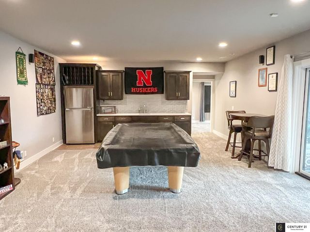 22505 Orchard Plaza, Elkhorn, NE 68022