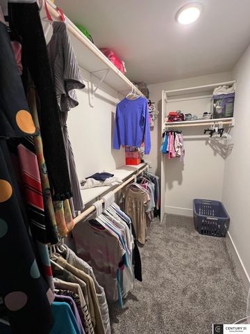 22505 Orchard Plaza, Elkhorn, NE 68022