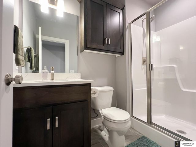 22505 Orchard Plaza, Elkhorn, NE 68022