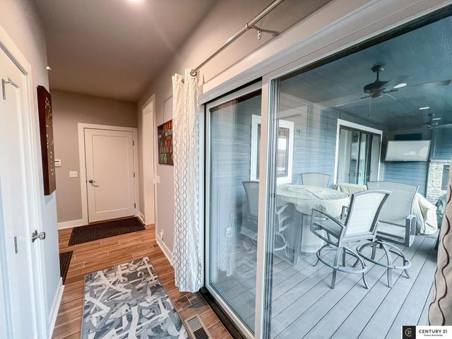 22505 Orchard Plaza, Elkhorn, NE 68022