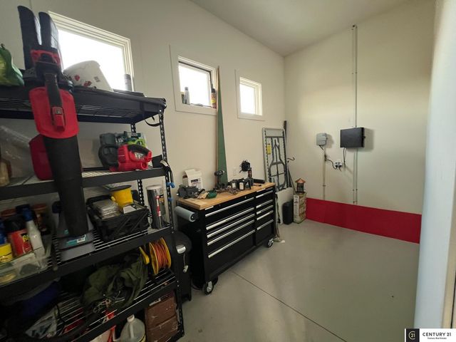 22505 Orchard Plaza, Elkhorn, NE 68022