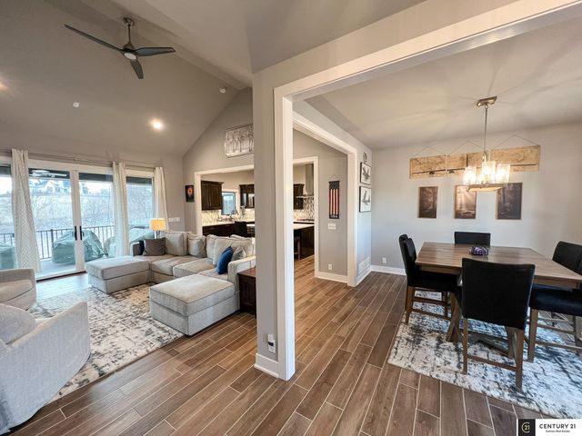 22505 Orchard Plaza, Elkhorn, NE 68022