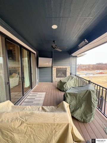 22505 Orchard Plaza, Elkhorn, NE 68022