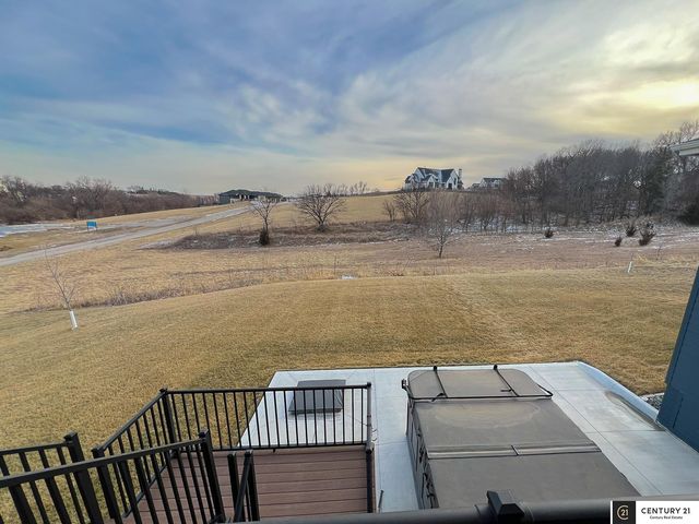 22505 Orchard Plaza, Elkhorn, NE 68022