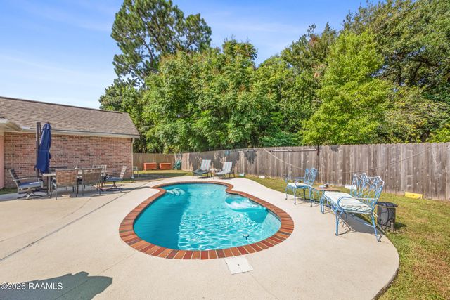 112 Windermere Circle, Youngsville, LA 70592