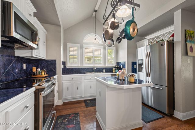 112 Windermere Circle, Youngsville, LA 70592