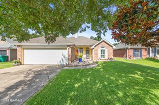 112 Windermere Circle, Youngsville, LA 70592