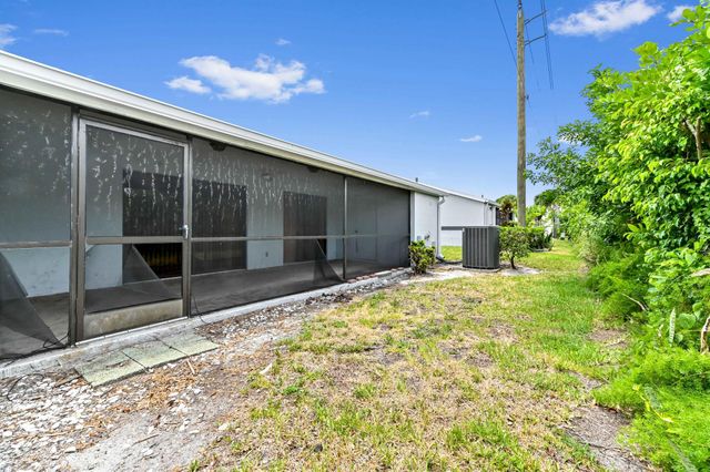 2641 Gately Drive W 1701, West Palm Beach, FL 33415