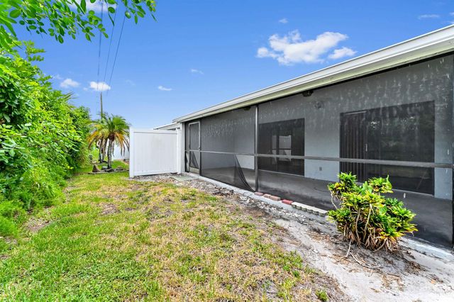 2641 Gately Drive W 1701, West Palm Beach, FL 33415
