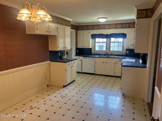 307 N Railroad Street, Macclesfield, NC 27852