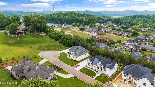 132 Rockbridge Greens Blvd, Oak Ridge, TN 37830
