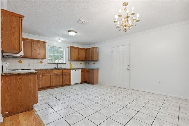 4043 Gray Oak Place, Dallas, TX 75212