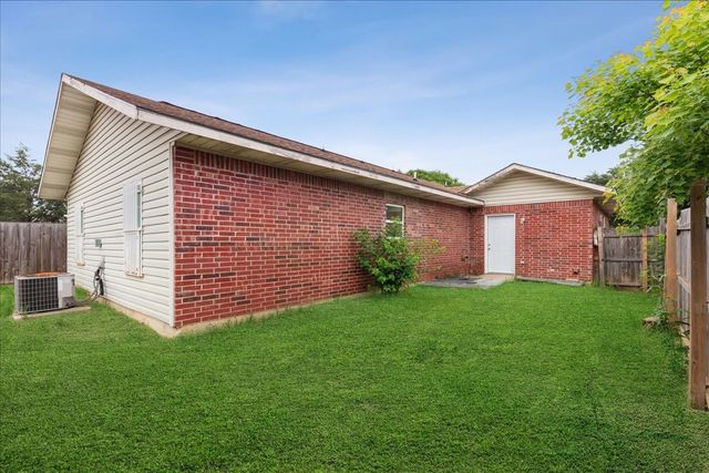 4043 Gray Oak Place, Dallas, TX 75212