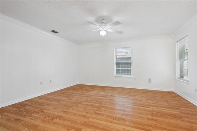 4043 Gray Oak Place, Dallas, TX 75212