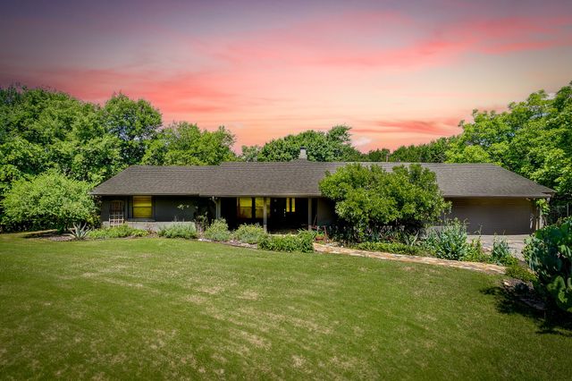 1107 N Cockrell Hill Road, Desoto, TX 75115