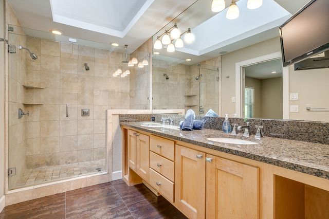 1107 N Cockrell Hill Road, Desoto, TX 75115