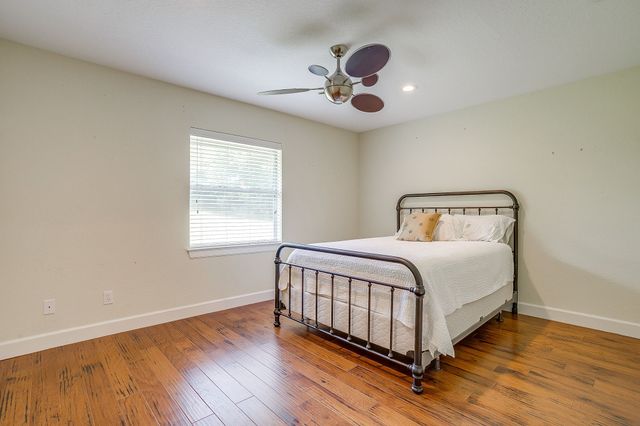 1107 N Cockrell Hill Road, Desoto, TX 75115