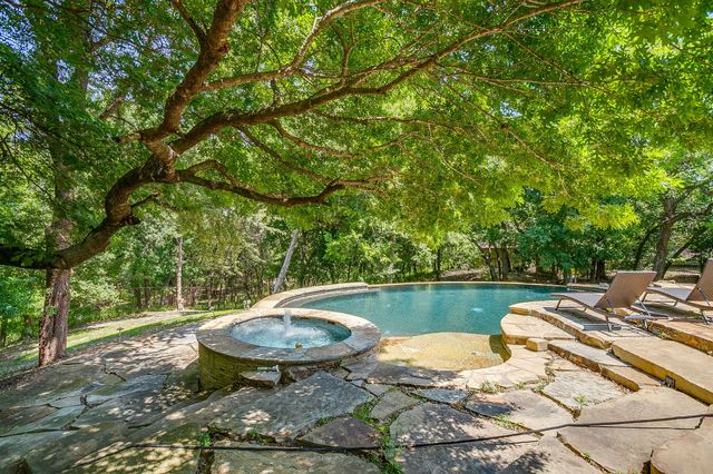 1107 N Cockrell Hill Road, Desoto, TX 75115